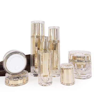 Zusammensetzung für die Verpackung von kosmetischen Produkten 30 ml 50 ml 100 ml 30 g 50 g perfekt