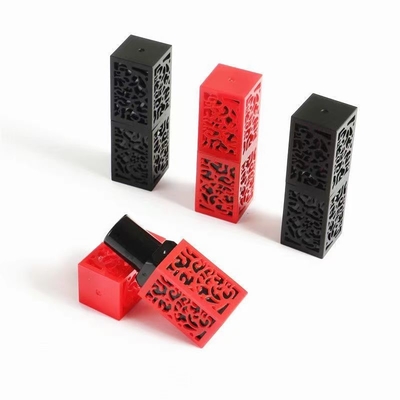 Quadratische Form Rot Schwarz Leere Lippenstift Tube Schnitzerei Hohl