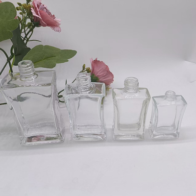 Individuelle 20 ml, 30 ml und 50 ml Glasflasche mit Aluminium-Sprühgerät und Überdeckung