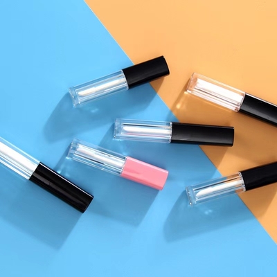 1.2 ml Kapazität Individuell gefertigter leerer Kunststoffbehälter für Lipgloss-Rohrverpackungen