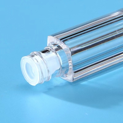 1.2 ml Kapazität Individuell gefertigter leerer Kunststoffbehälter für Lipgloss-Rohrverpackungen