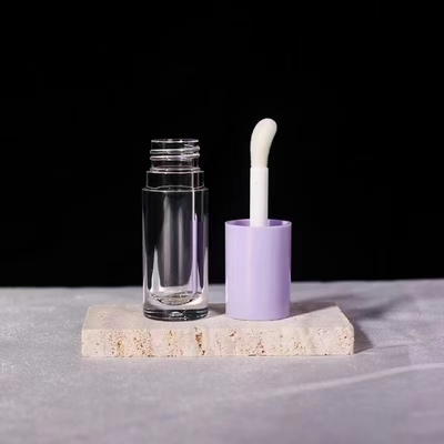 Zylindrische 6ml-Materialien Lippenglansröhre mit Schraubdeckel auf dem Markt