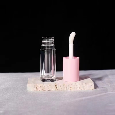 Zylindrische 6ml-Materialien Lippenglansröhre mit Schraubdeckel auf dem Markt