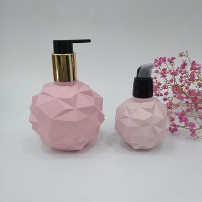 120/300ML Kosmetik-Sprühflasche mit Diamantschliff und lebensmittelechtem Kunststoff für Hautpflege-Lotion-Behälter