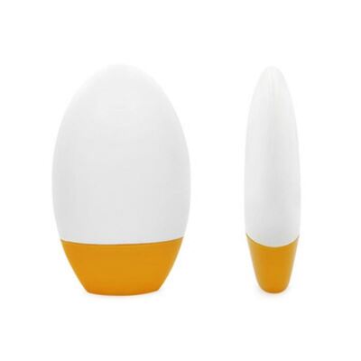 Auslaufsichere kosmetische Kunststoffflasche mit 50 ml Fassungsvermögen in individuellen Farben für Sonnenschutzmittel und BB-Creme