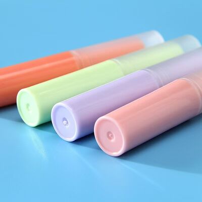 Großhandel 3G Kunststoff-Zylinder Lippenstrichröhre Leere Verpackung Matte Röhre für Lippenbalsam