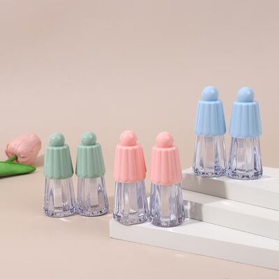 Großhandel 4,5 ml umweltfreundlicher Kunststoff-Regenschirm-Lippgloss-Tube für Lippenpflegeprodukte