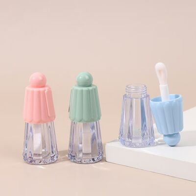 Großhandel 4,5 ml umweltfreundlicher Kunststoff-Regenschirm-Lippgloss-Tube für Lippenpflegeprodukte